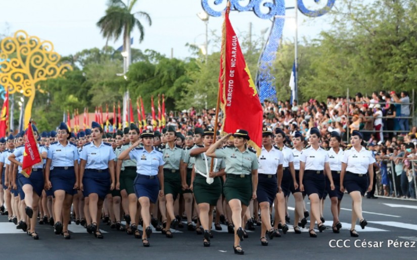 mujeres militares